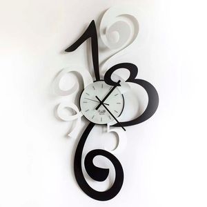 Two-tone Truciolo clock