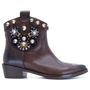 Texan ankle boot with jewel decoration