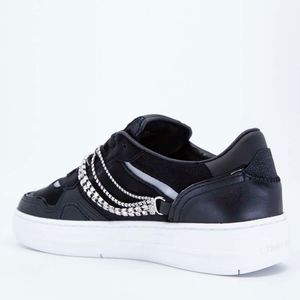 Black sneaker with jewel chain