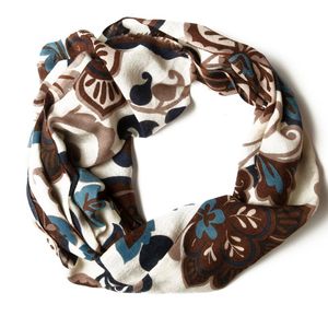 Ethnic motif wool scarf